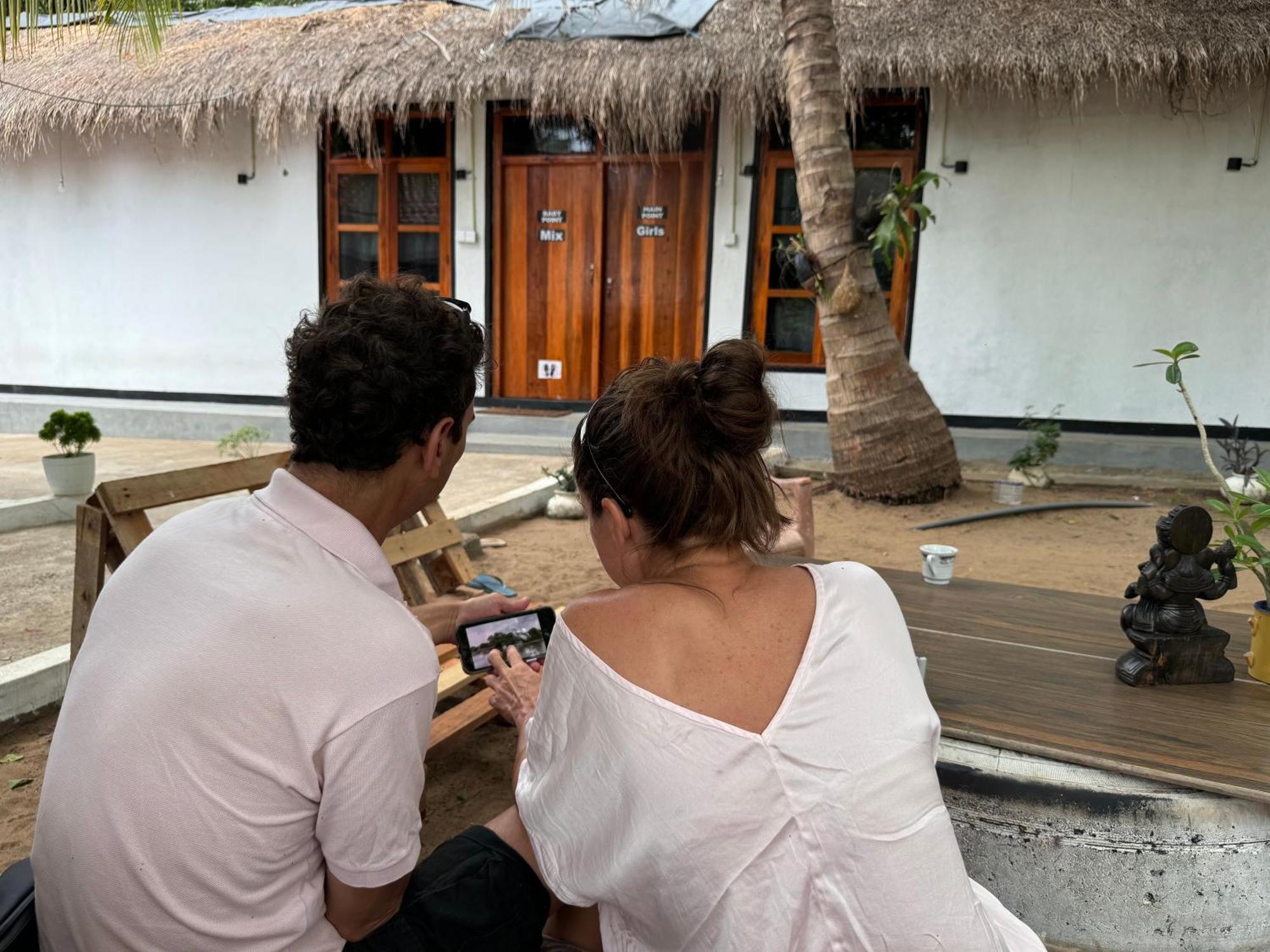 Surfing Lion Hostel Аругам Экстерьер фото